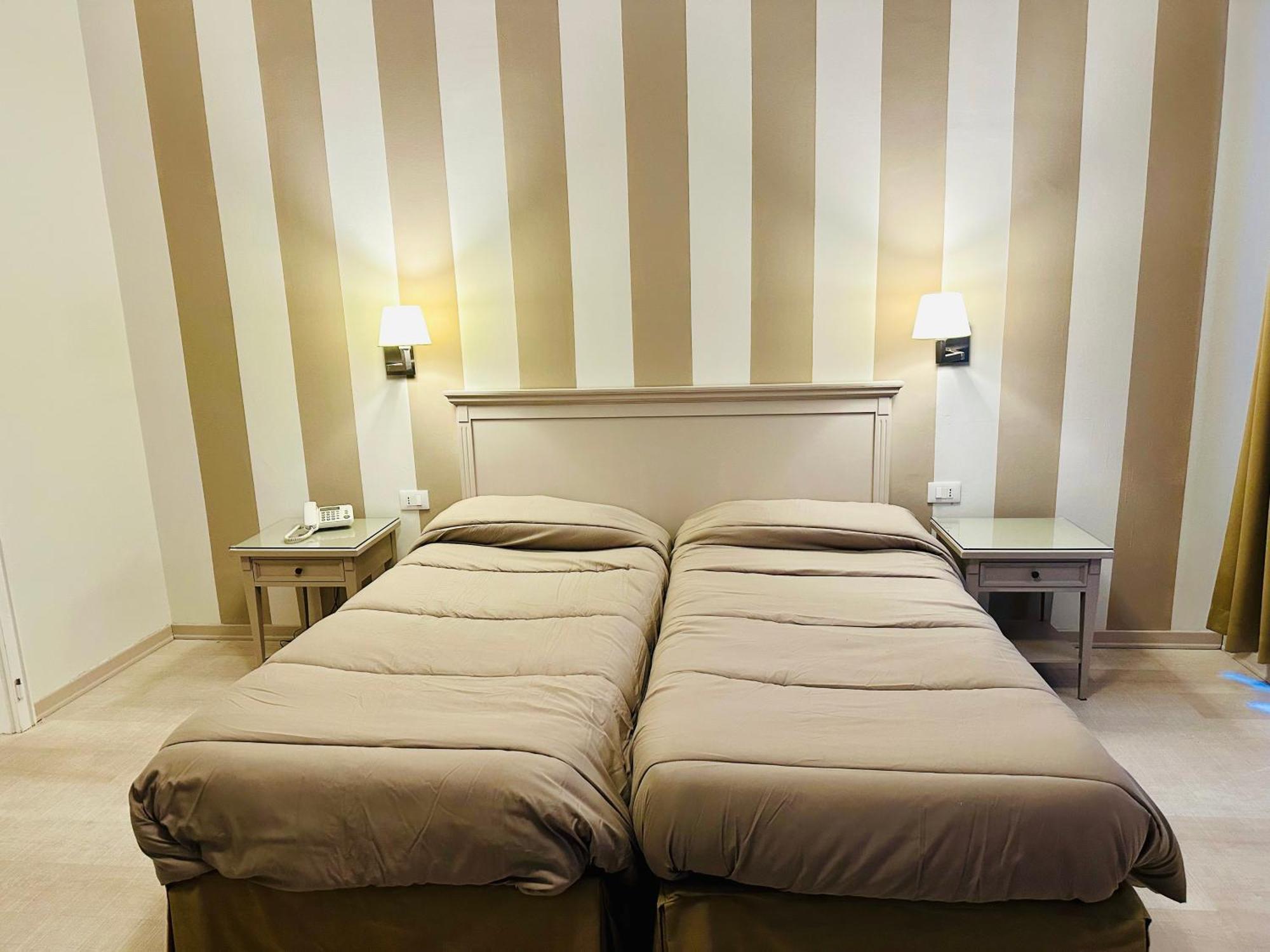 טריאסטה Hotel Bristol מראה חיצוני תמונה