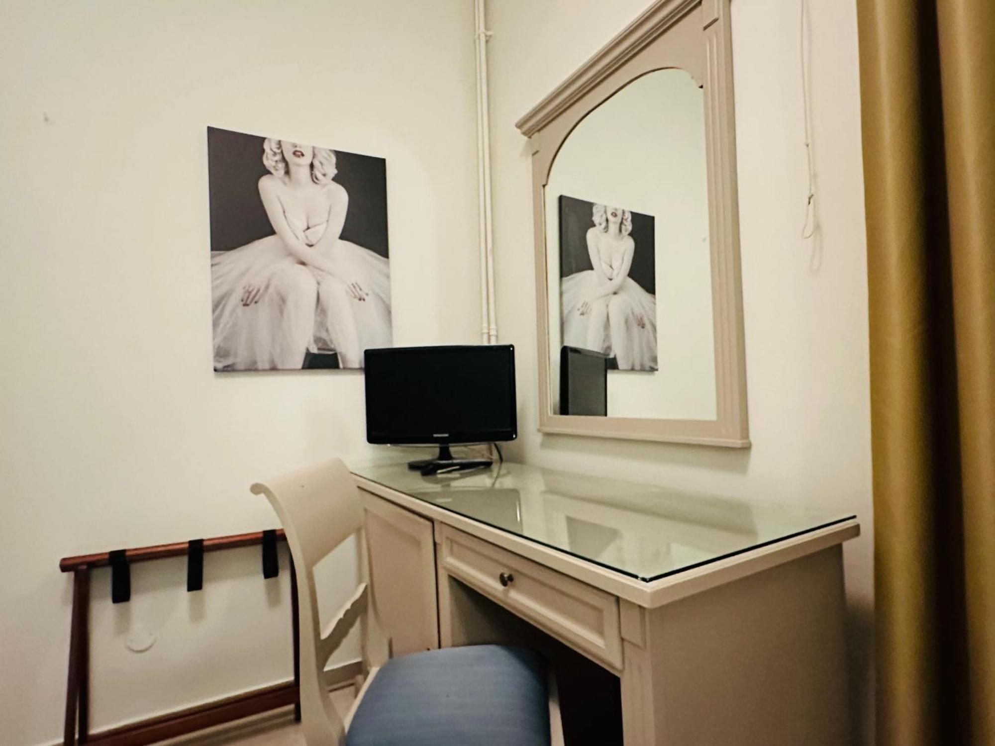 טריאסטה Hotel Bristol מראה חיצוני תמונה